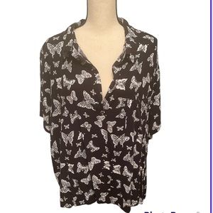 No Boundaries Butterfly Buttondown